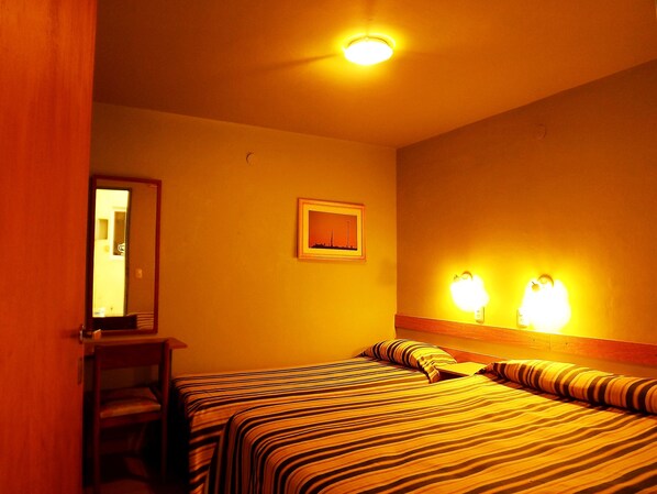 Free WiFi, bed sheets