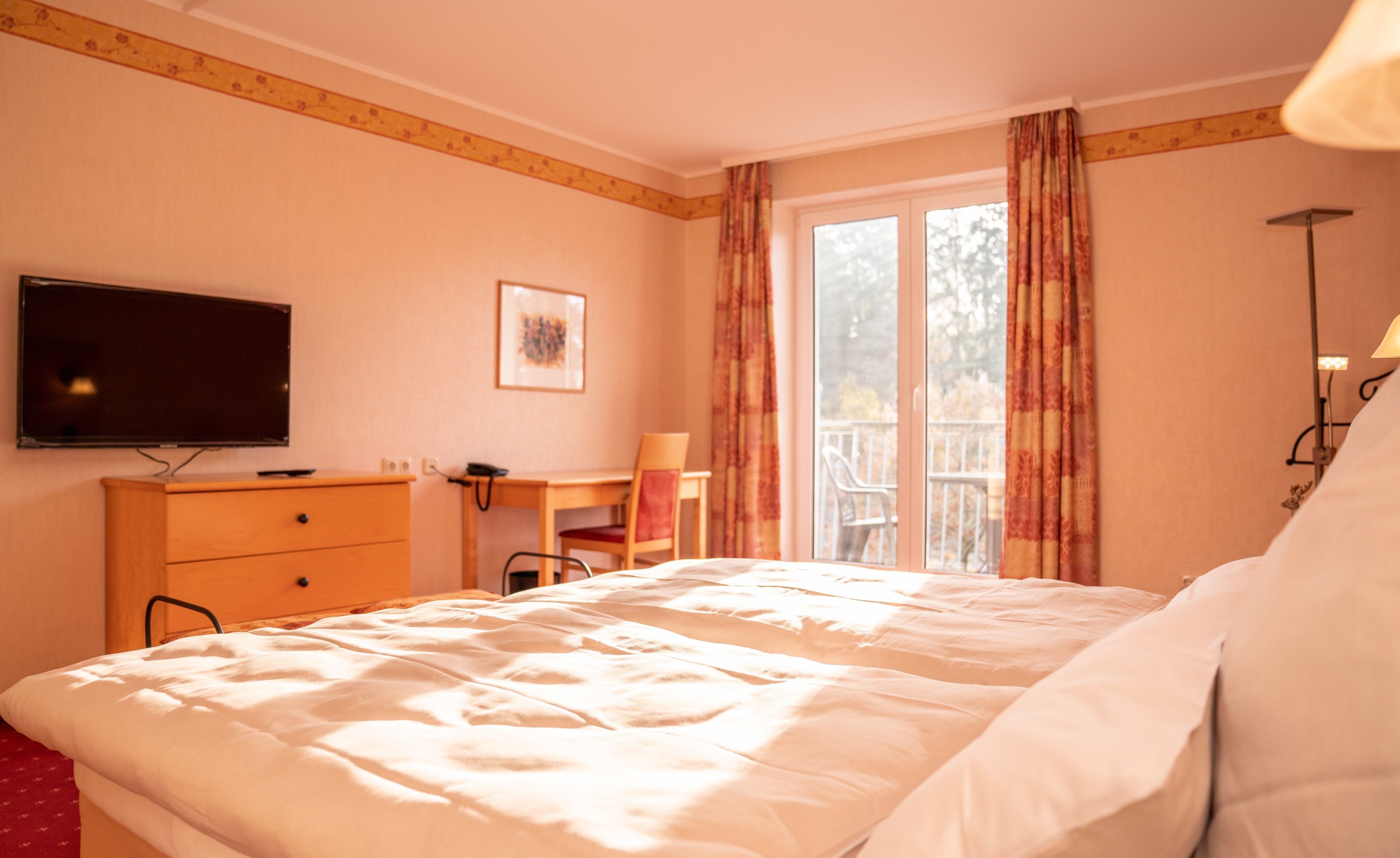 junior suite | 1 bedroom, hypo-allergenic bedding, in-room safe, desk