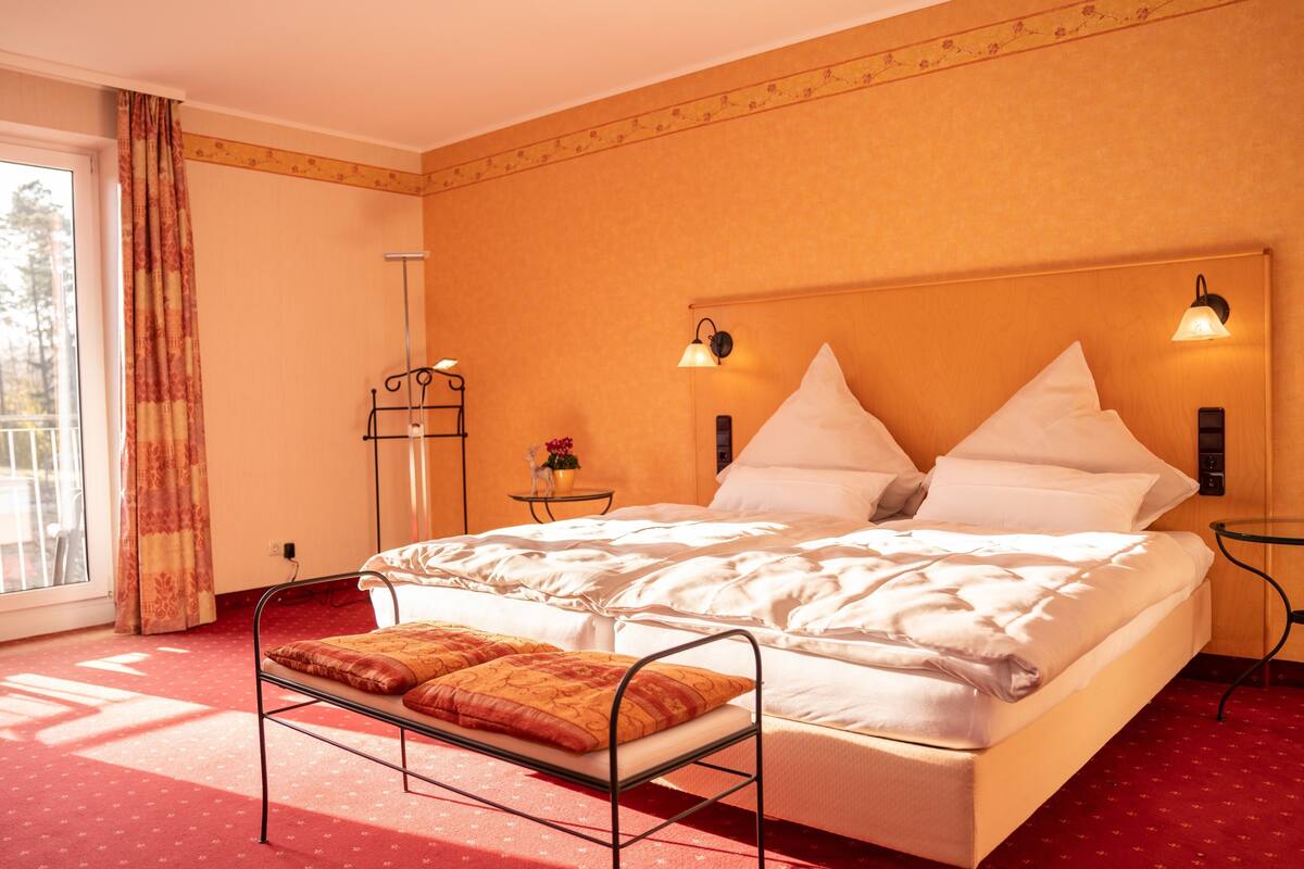 junior suite | 1 bedroom, hypo-allergenic bedding, in-room safe, desk