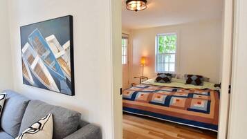 1 Schlafzimmer, Reisekinderbett, kostenloses WLAN, Bettwäsche