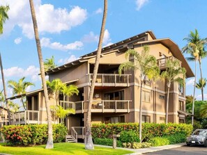 Exterior - Enjoy Multiple Private Lanais W/AC–Kanaloa at Kona (KAILUA-KONA)