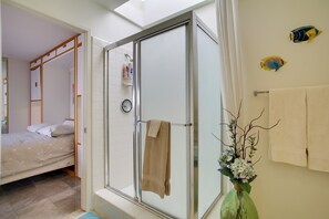 2 Schlafzimmer, Bügeleisen/Bügelbrett, Internetzugang, Bettwäsche