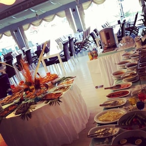 Free daily buffet breakfast - Kadhirga Hotel (Atakum)