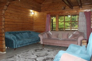 Bungalow familiar, fumadores (Dag Evi) | Escritorio, wifi gratis, ropa de cama