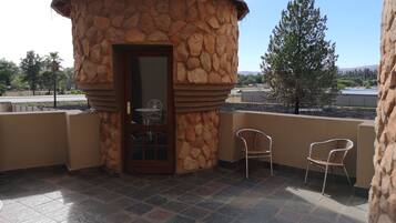 Suíte, 1 cama Queen | Terraço/pátio