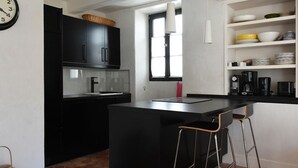 Kühlschrank, Geschirrspüler, Toaster