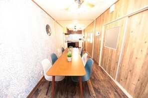 In-room dining - Harbor Side of USJ Condominium (193-4) (Osaka)