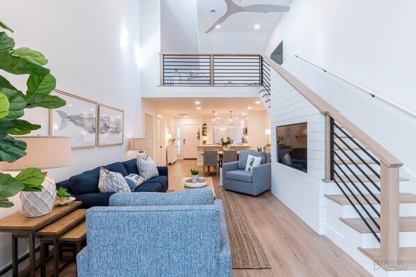 智能电视、影片库、电脑显示器