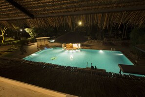 Outdoor pool, open 9:00 AM to 5:30 PM, sun loungers