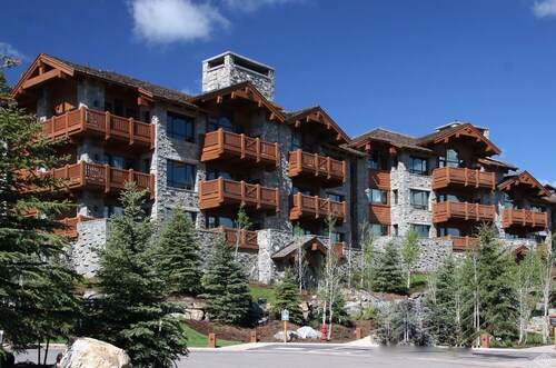 Tyylikäs Mountain Retreat - Ski-in, Ski-out - Platinum omaisuutta