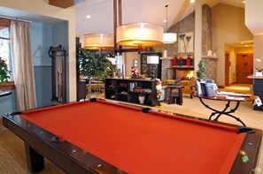 Game room - Elegant Mountain Retreat - Ski-in, Ski-out - Platinum Property (Edwards)