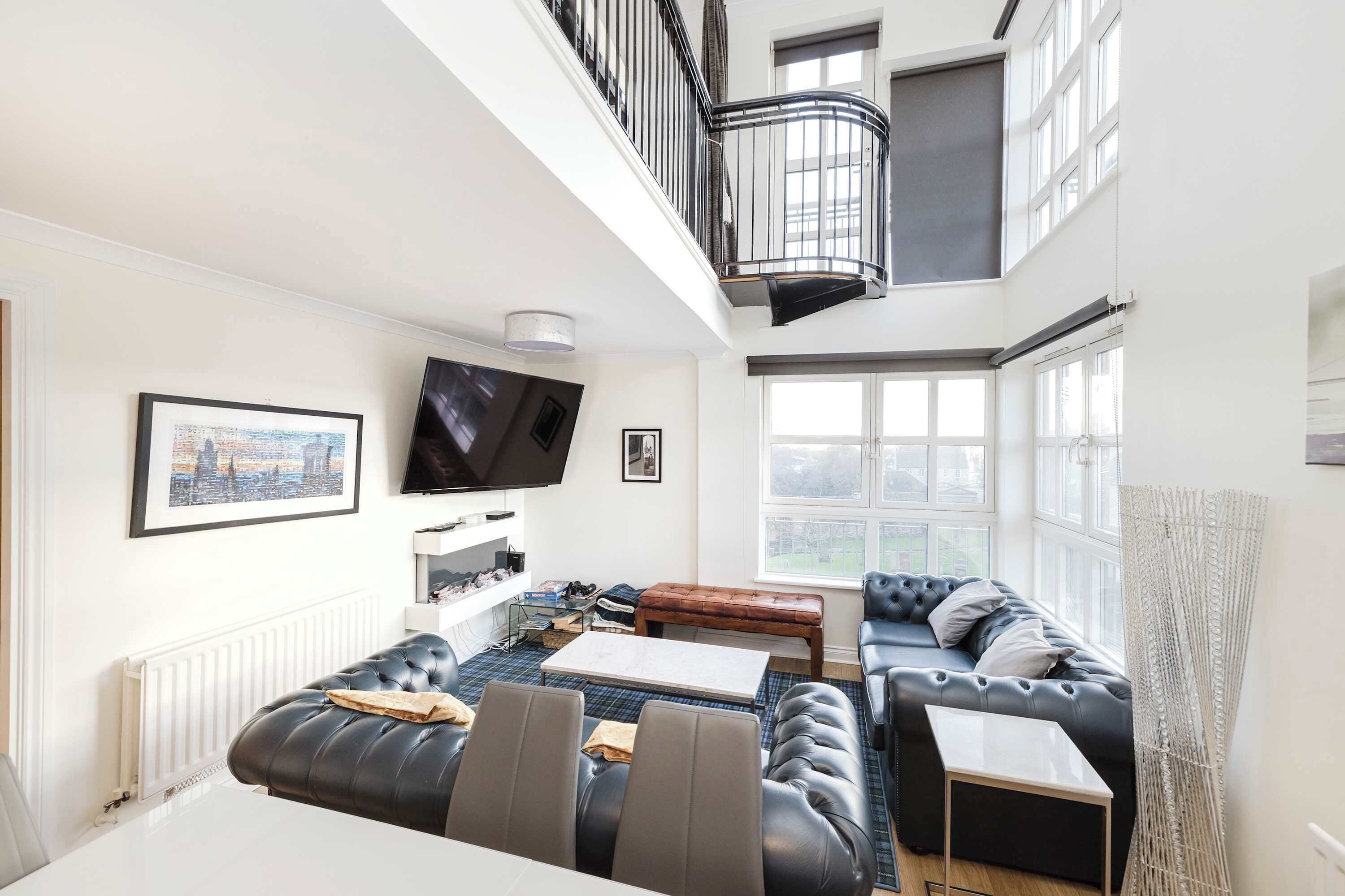 TV, fireplace, offices