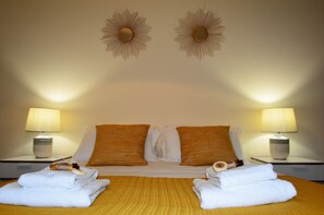 3 bedrooms, iron/ironing board, travel cot, free WiFi