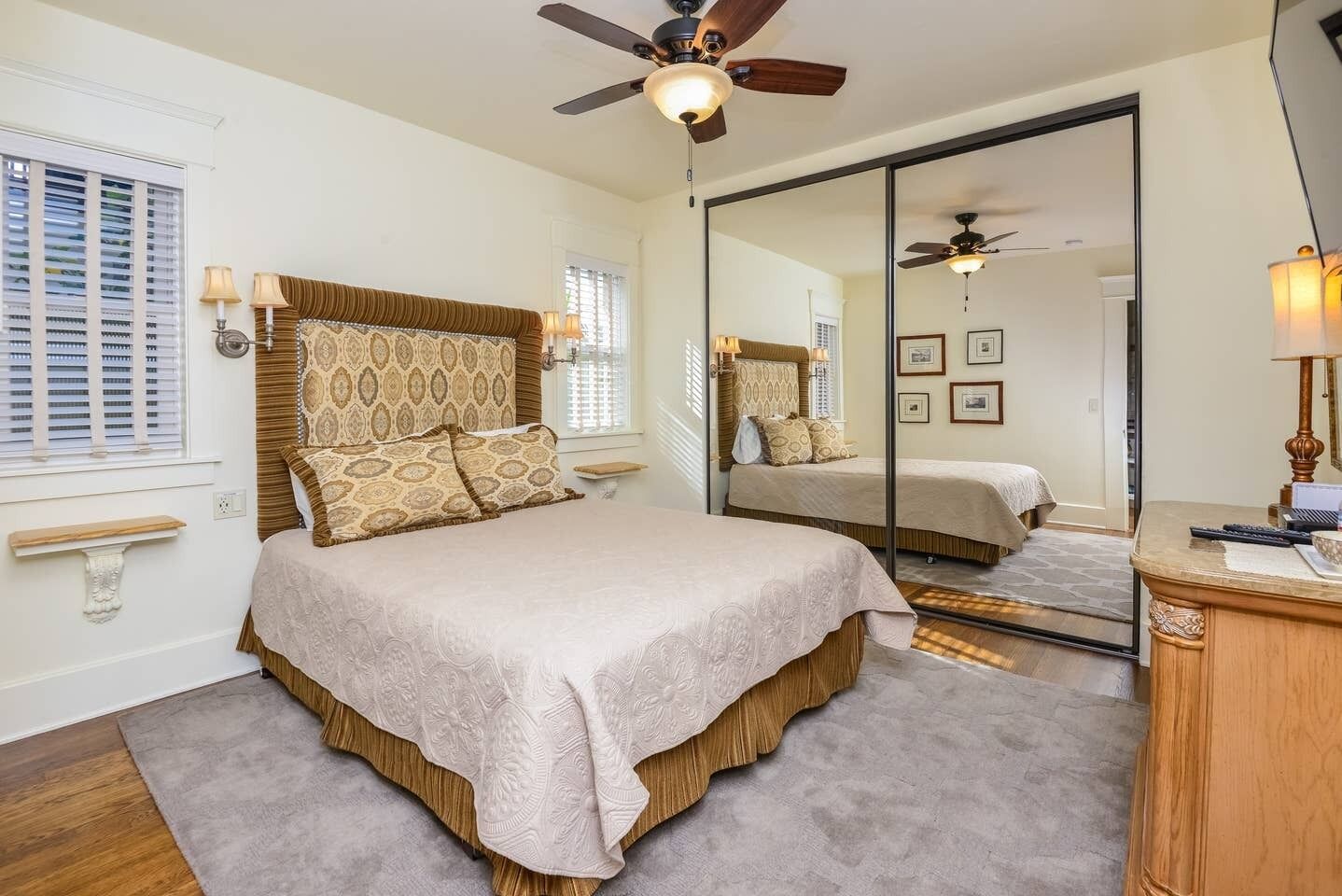 2 bedrooms, iron/ironing board, travel cot, free WiFi