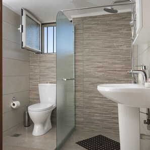 Maison Familiale, 2 chambres | Salle de bain