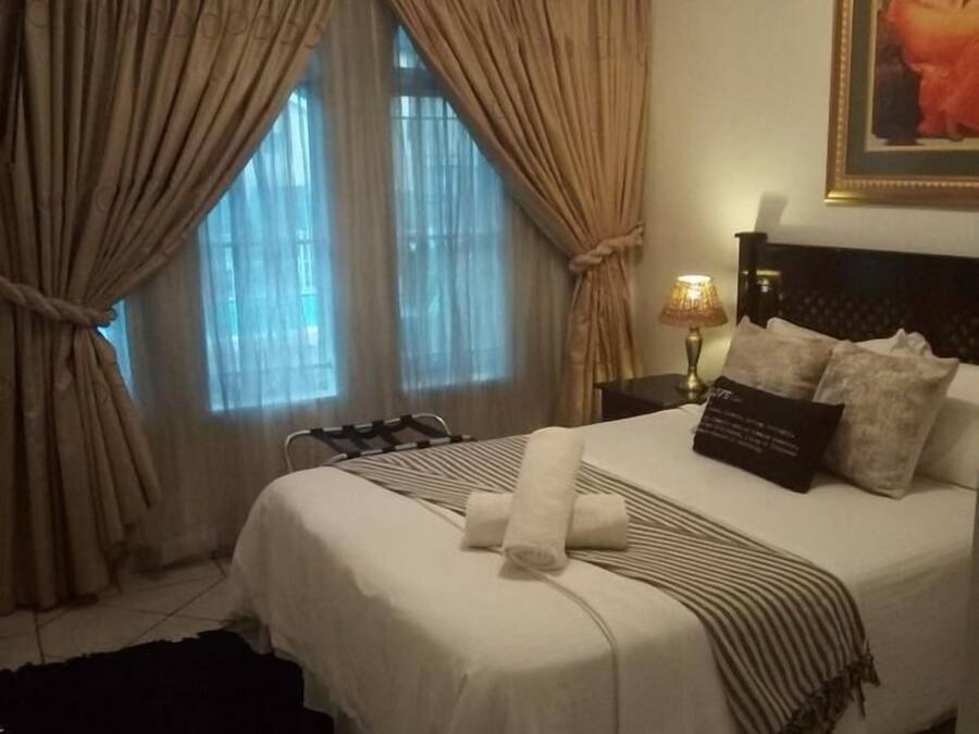 Queen Room | 1 quarto, frigobar, espaço de trabalho para notebook