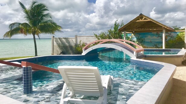 Unclassified image, 1 of 28, button - Tilt-ta-Dock Resort Belize (Corozal)
