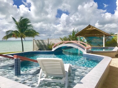 Tilt-ta-Dock Resort Belize
