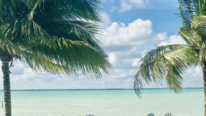 Unclassified image, 3 of 28, button - Tilt-ta-Dock Resort Belize (Corozal)