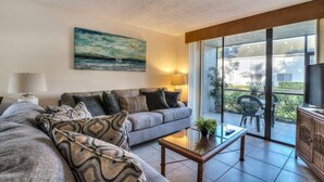 Family Condo, Lake View | Living area - 4425 Shorewalk Water Front Ground Floor (Bradenton)