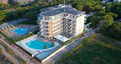 Jesolopalace Hotel & Aparthotel