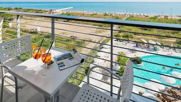 Chambre Double Classique, 1 grand lit, vue mer | Vue sur lâeau