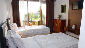 In-room safe, desk, rollaway beds (surcharge), WiFi (free) - Bima Sakti House Canggu (Canggu)
