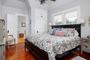 2 bedrooms, iron/ironing board, travel cot, WiFi