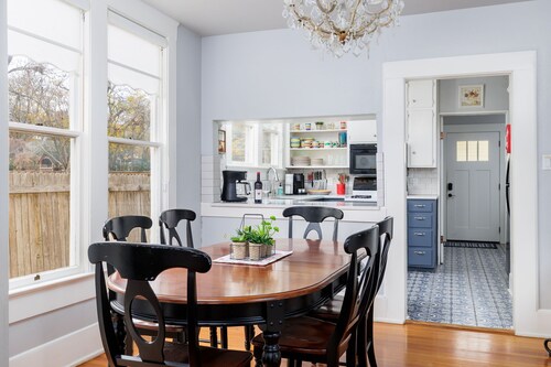 Cozy  Little Cottage in Old Town 