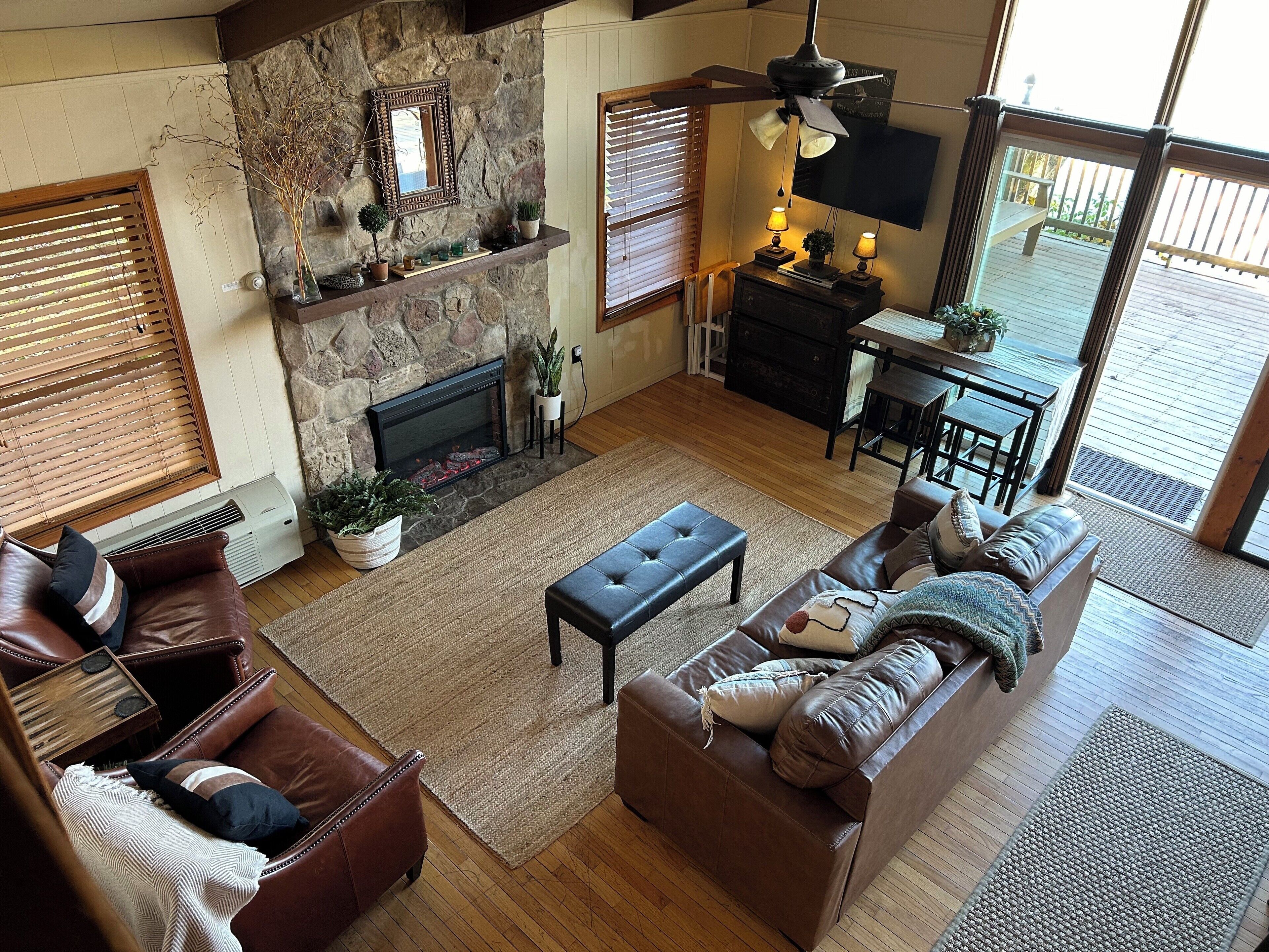 Smart TV, fireplace, books