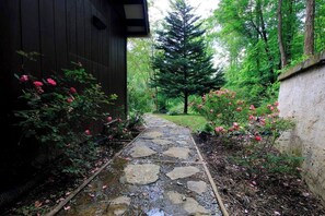 Property grounds - Lrg Private Cabin~HotTub~Fireplace & Pit~Gburg7min (Gatlinburg)