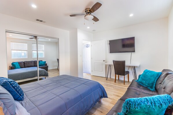 1 bedroom, desk, iron/ironing board, free WiFi