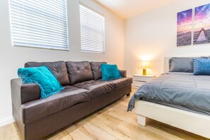 1 bedroom, desk, iron/ironing board, free WiFi