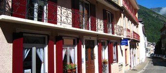 RENT CHARMING STUDIO