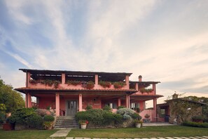 Esterni