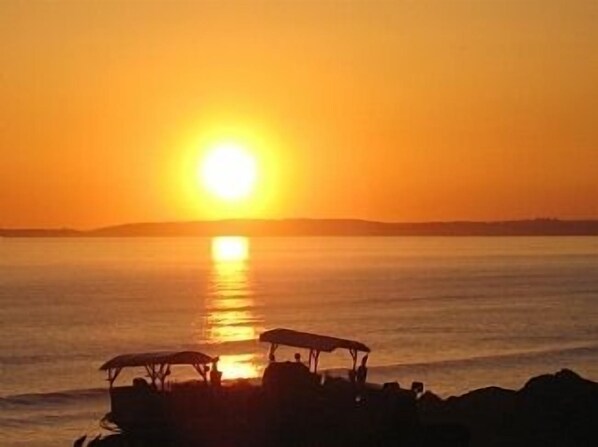 Beach nearby, beach towels