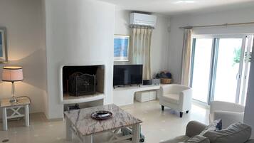 Smart-TV, Videospiele, Bücher, Stereoanlage