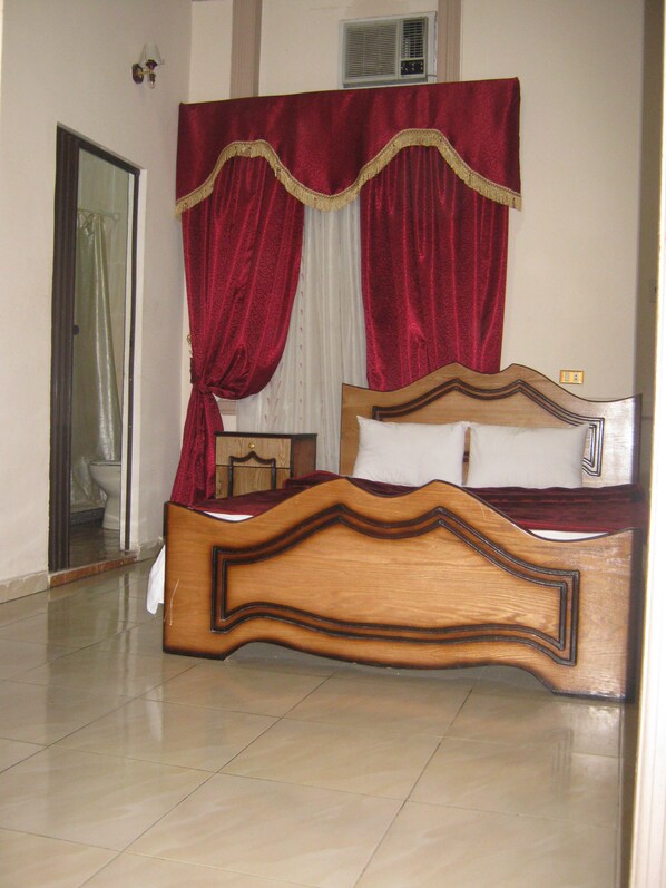 Free WiFi, bed sheets - Great Alexander Hostel (Cairo)