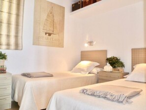 3 Schlafzimmer, Bügeleisen/Bügelbrett, Reisekinderbett, kostenloses WLAN