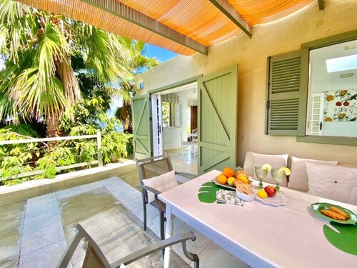 Private villa with pool with amazing views .