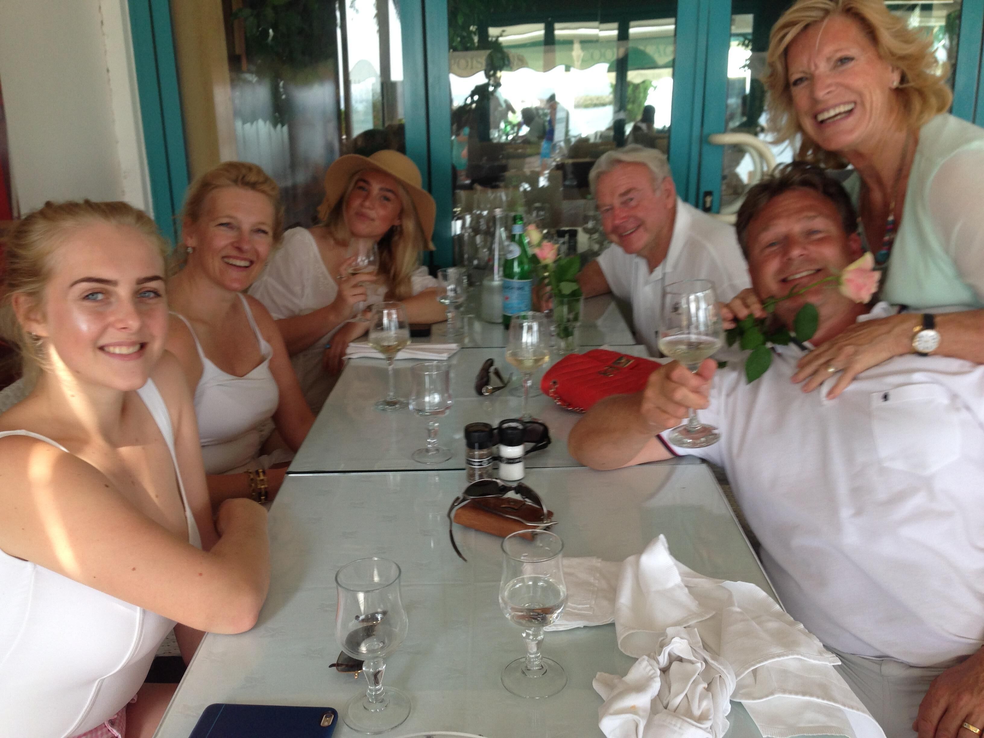 Guests spending a wonderful BBQ with us.