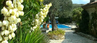 Luxury villa/apart.Private heated pool. 3 mins. to village. 20mins Nice/beach. 
