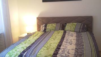 2 Schlafzimmer, Bügeleisen/Bügelbrett, WLAN, Bettwäsche