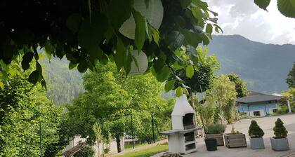 Amplio apartamento de 105 m² con terraza para 4 a 6 personas y hermosa vista al sur.