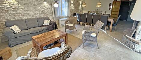 TV, fireplace, table football, ping pong