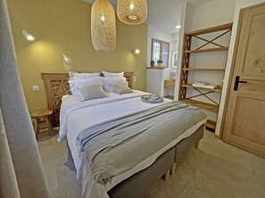 5 bedrooms, iron/ironing board, travel crib, WiFi - Villa Les Agrions avec piscine (Le Thoronet)