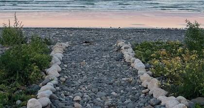 Lapsiystävällinen rantalomamökki