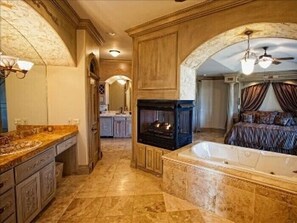 8 bedrooms, desk, free WiFi, bed sheets