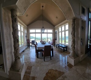 Dining - Old Kinderhook Castle in Gated Golf Community of Old Kinderhook (Camdenton)