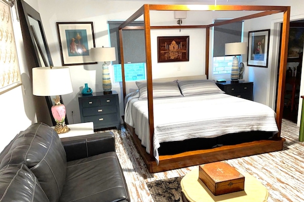 Bedroom/living room combination